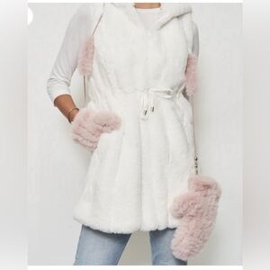 Furious Fur | Bunny Hop Mittens - Faux Fir